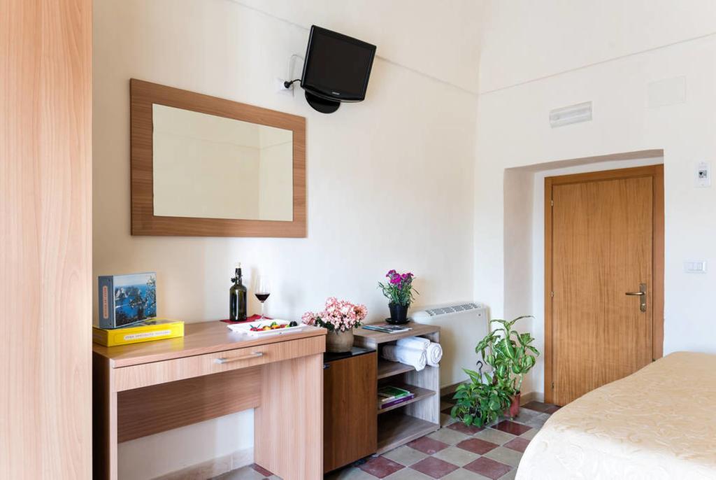 Hotel Il Campanile à Vizzini Extérieur photo