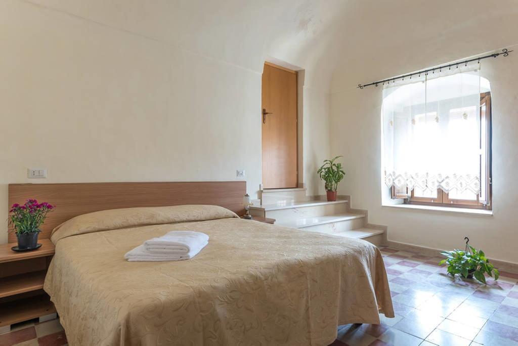 Hotel Il Campanile à Vizzini Extérieur photo