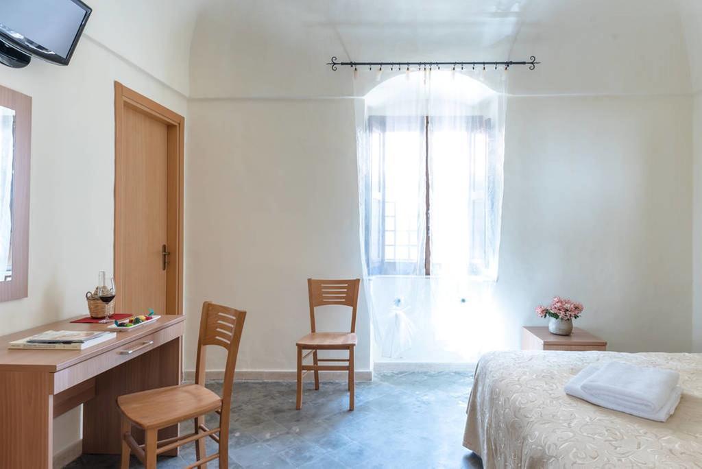 Hotel Il Campanile à Vizzini Extérieur photo