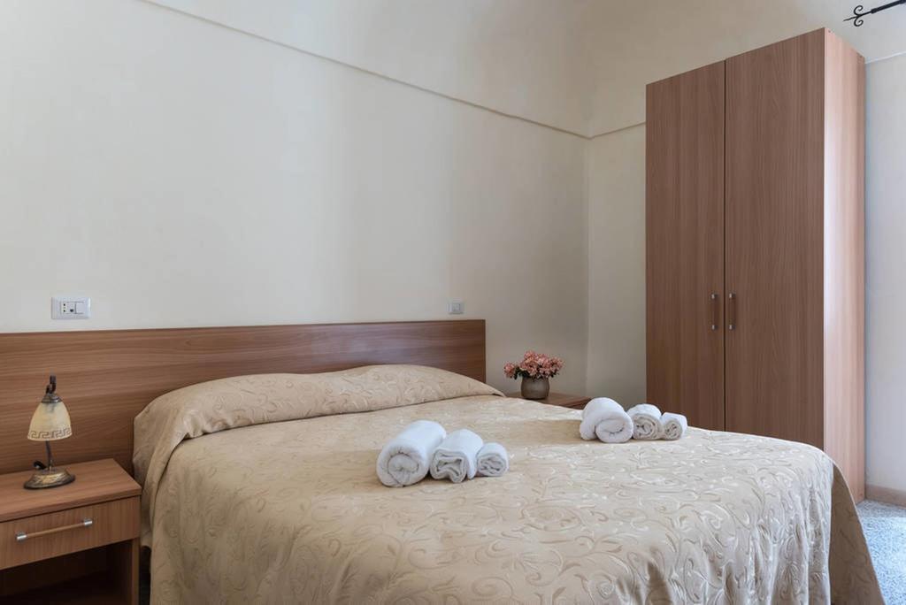 Hotel Il Campanile à Vizzini Extérieur photo