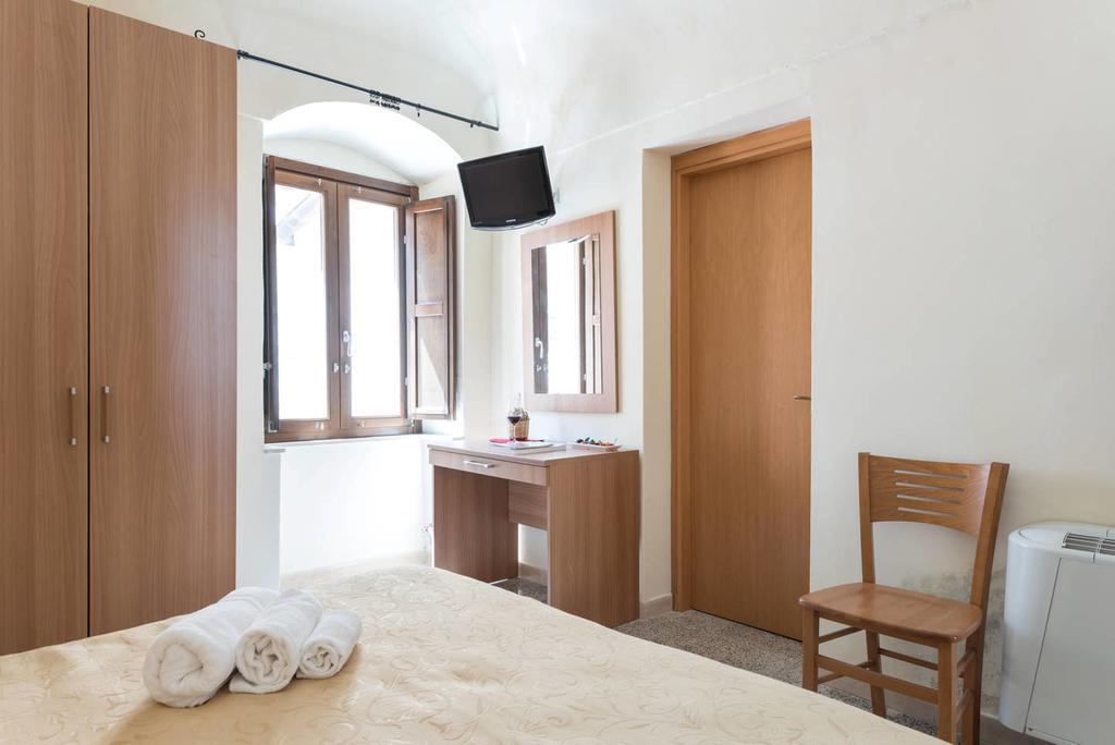Hotel Il Campanile à Vizzini Extérieur photo