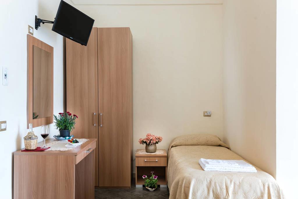 Hotel Il Campanile à Vizzini Extérieur photo