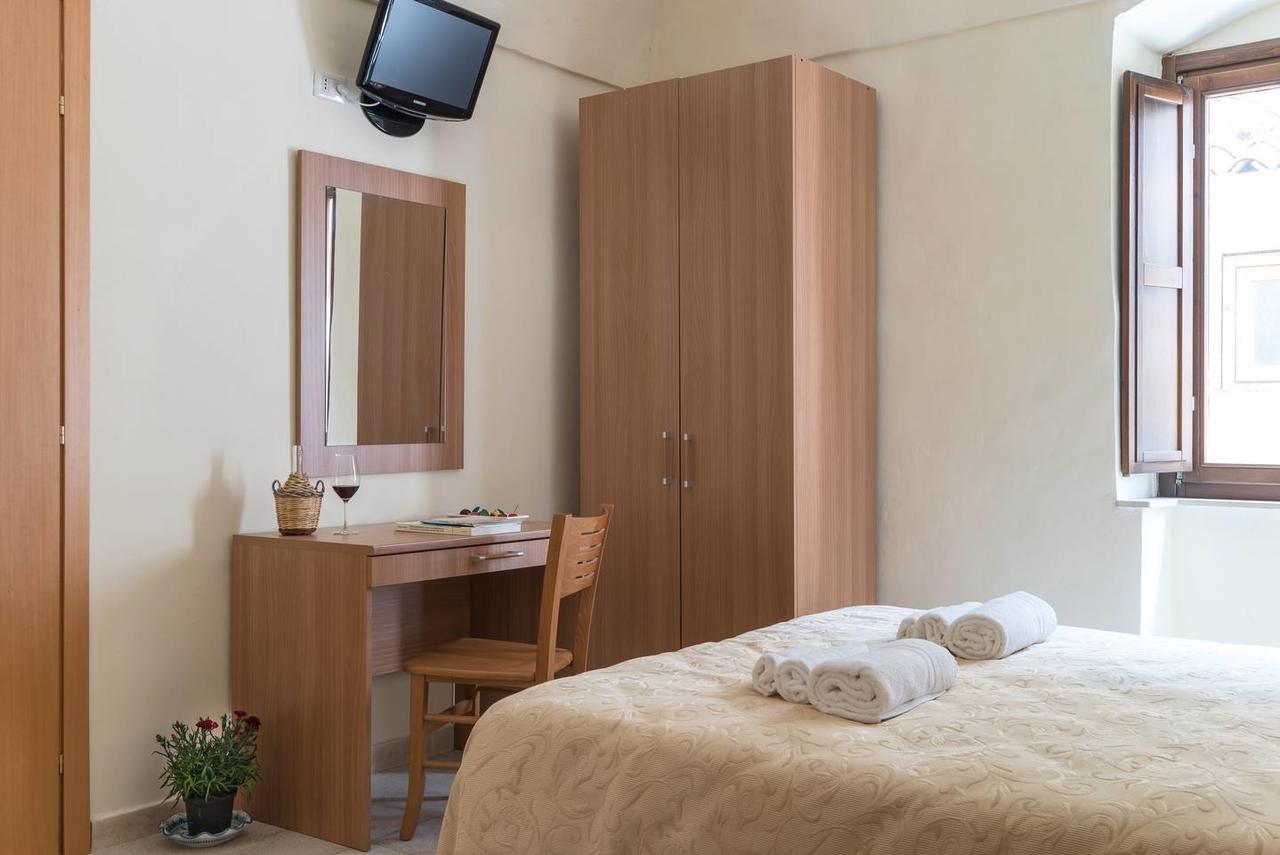 Hotel Il Campanile à Vizzini Extérieur photo